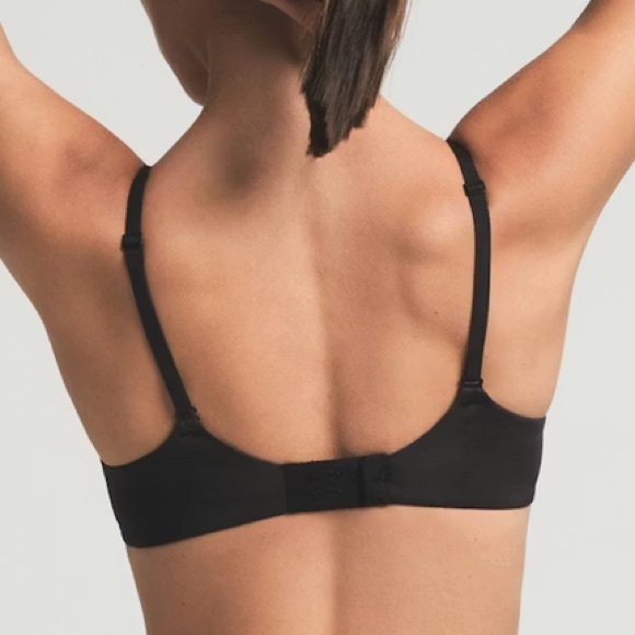 NWT Skims Wireless Form Super push Up Bra - Picture 2 of 3